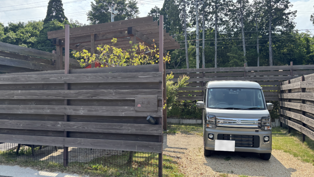 リラクピングに軽キャンを駐車した様子
